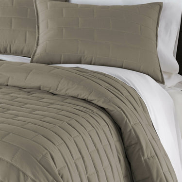 Modern Brick Stitch Microfiber Reversible 3 Piece Comforter